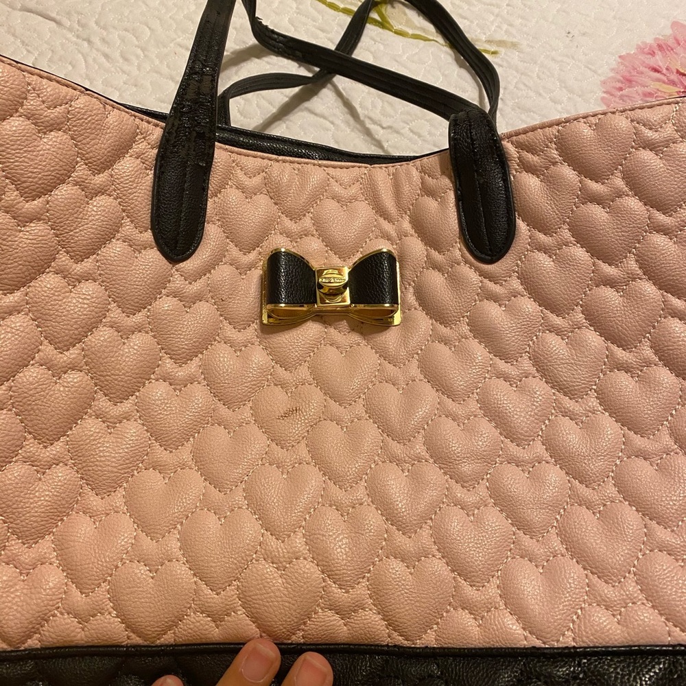 Betsey Johnson tote/travel bag. BRAND NEW